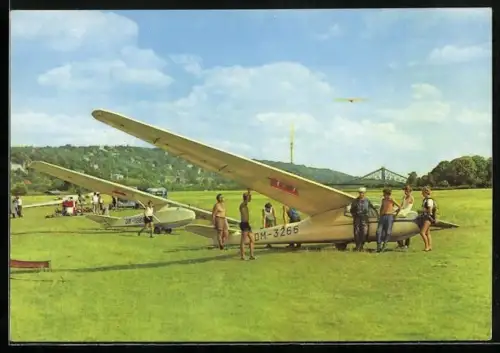 AK Dresden, Segelfluggelände der GST mit Segelflugzeugen