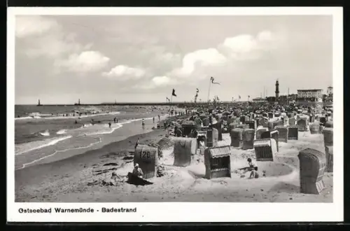 AK Warnemünde, Strandkörbe am Badestrand