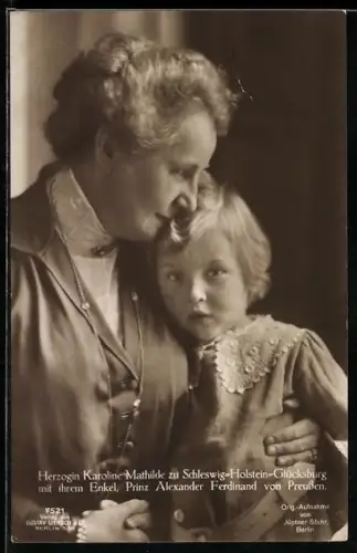 AK Herzogin Karoline Mathilde z. Schleswig-Holstein-Glücksburg mit ihrem Enkel Prinz Alexander Ferdinand v. Preussen