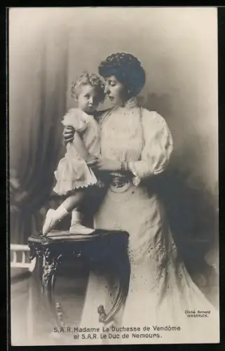 AK Madame la Duchesse de Vendôme et le Duc de Nemours