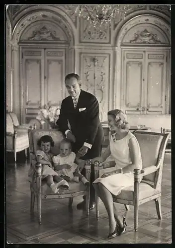 AK Prinz Reiner III. von Monaco mit seiner Gattin Grace Kelly & ihren Kindern