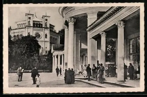 AK Marienbad, Rudolfsquelle mit kath. Kirche