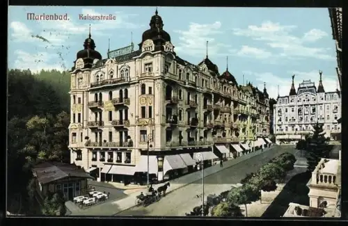AK Marienbad, Kaiserstrasse mit Geschäftshaus Buen Retiro u. kleinem Gasthaus