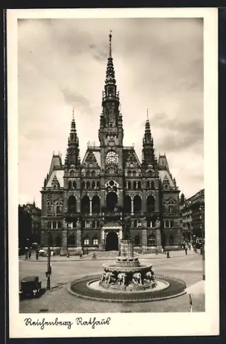 AK Reichenberg, Rathaus mit Brunnen