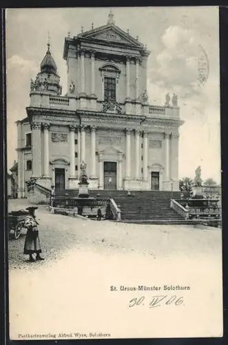 AK Solothurn, St. Ursus-Münster mit Brunnen
