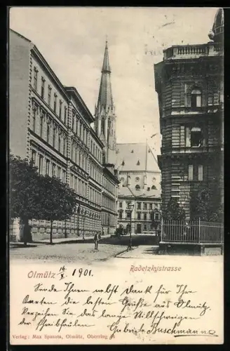 AK Olmütz, Radetzkystrasse mit Blick zur Kirche