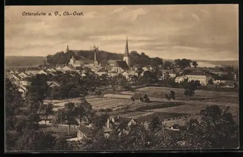 AK Ottensheim a. D., Ortsansicht mit Feldern
