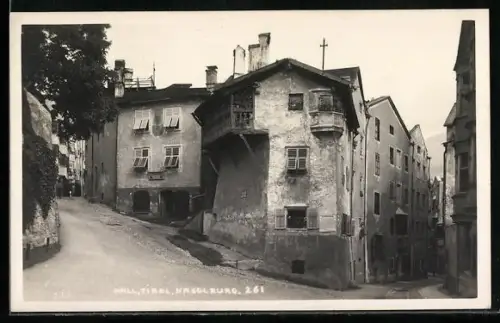AK Hall /Tirol, Nagglburg mit Strassenpartie