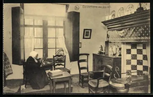 AK Dentellière au travail, Klöpplerin bei der Arbeit