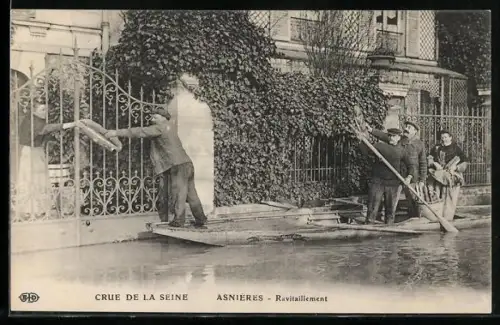 AK Asnoeres, Crue de la Seine, Ravitallement, Verpflegung wird überreicht, Hochwasser