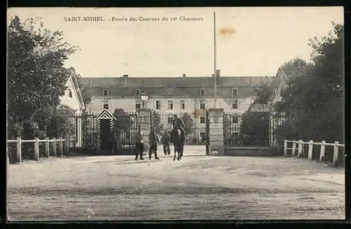 AK St. Mihiel, Entrée des Casernes du 12° Chasseurs, Soldaten