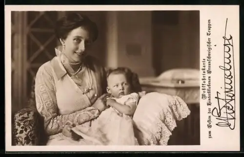AK Herzogin Victoria Luise von Braunschweig mit Sohn