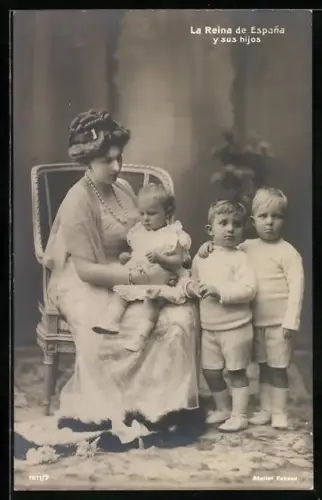 AK Königshaus von Spanien, La Reina de Espana y sus hijos