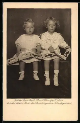 AK Erzherzogin Adelheid und Kronprinz Otto mit Bilderbuch