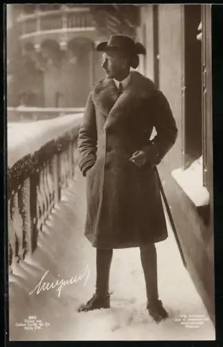 AK Kronprinz Wilhelm von Preussen im Mantel mit Hut im Winter