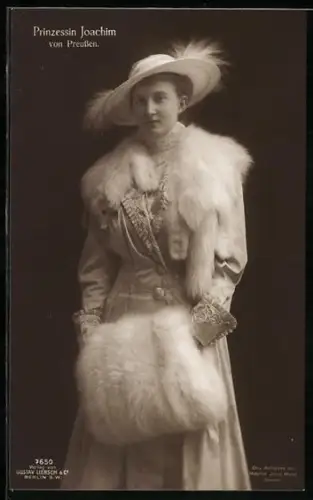 AK Prinzessin Joachim von Preussen mit Muff und Fuchspelz