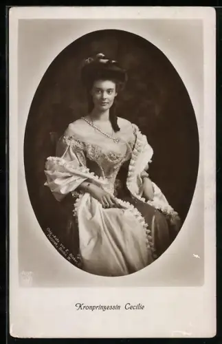 AK Kronprinzessin Cecilie im Portrait