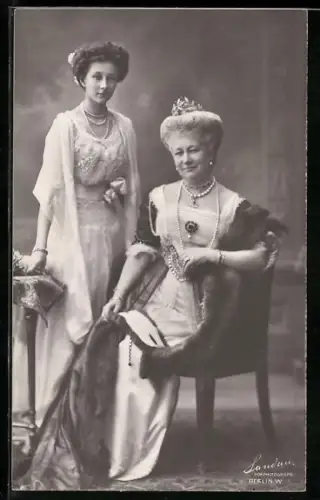 AK Prinzessin Viktoria Luise mit ihrer Mutter, der Kaiserin Auguste Victoria von Preussen