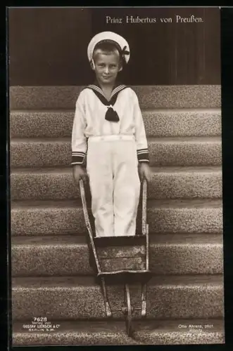 AK Prinz Hubertus im Matrosenanzug mit Schubkarre