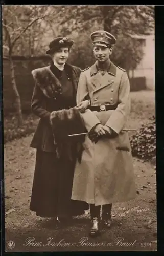 AK Prinz Joachim v. Preussen in Uniform mit seiner Braut