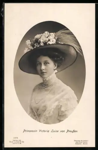 AK Prinzessin Victoria Luise von Preussen, Herzogin von Braunschweig, Portrait mit Blumenhut