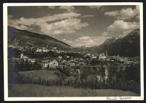 AK Tarasp /Schuls, Ortsansicht mit Brücke und Kirche