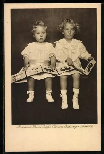 AK Erzherzogin Adelheid und Kronprinz Otto mit Bilderbuch