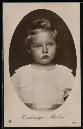 AK Erzherzogin Adelheid von Österreich als Kleinkind