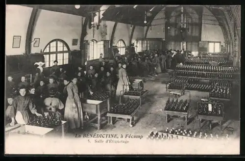 AK Fécamp, La Bénédictine, Salle d`Etiquetage