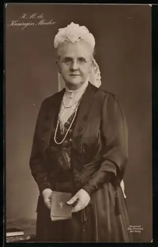 AK Königin Moeder von den Niederlanden mit Buch