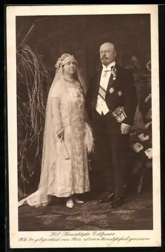 AK Het Koninklijke echtpaar von den Niederlanden