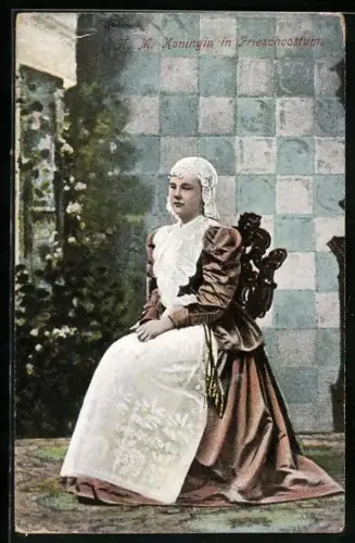 AK H. M. Koningin von den Niederlanden in Frieschcostum