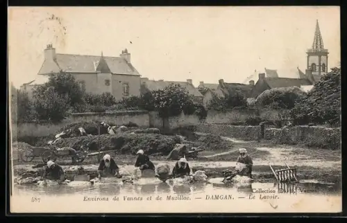 AK Damgan, Le Lavoir, Waschfrau