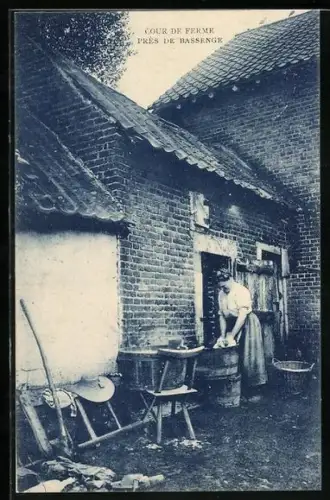 AK Cour de Ferme, Prés de bassenge, Waschfrau
