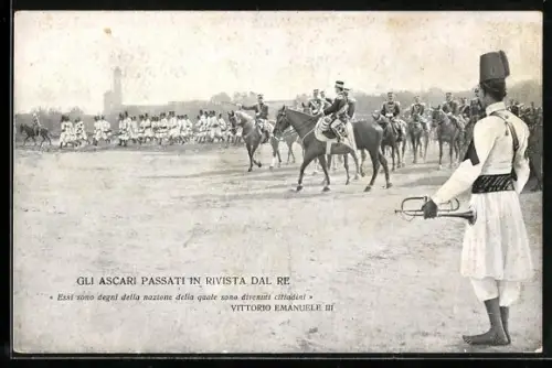 AK Gli Ascari Passati In Rivista Dal Re, Vittorio Emanuele III