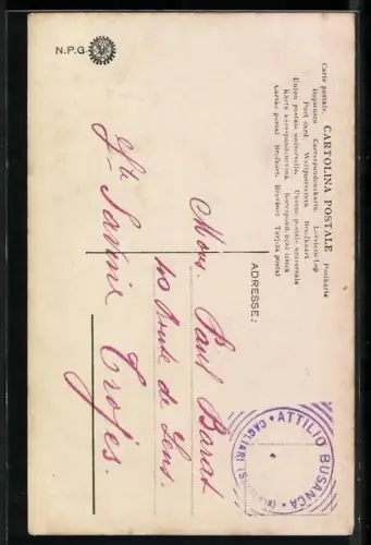 AK Italienisches Königspaar mit Kindern, Krone, Uniform