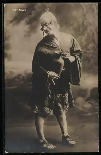 AK De Max, Komiker in Verkleidung mit Krug