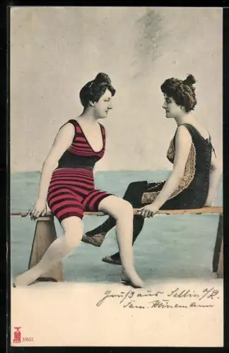 AK Zwei Frauen in Badeanzügen