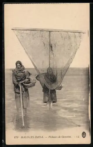 AK Malo-Les-Bains, Pêcheurs de Crevettes