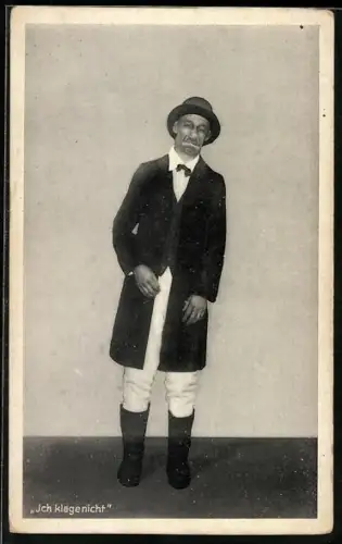 AK Komiker im Anzug zieht eine Fratze, Ich klagenicht