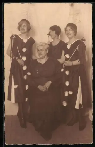 Foto-AK Gruppenbild zum Karneval 1926