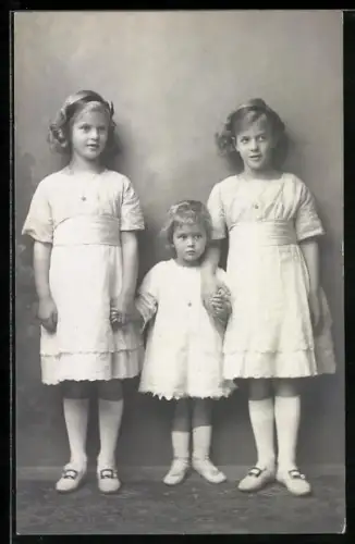 Foto-AK Die Töchter des Prinzen Andreas von Griechenland