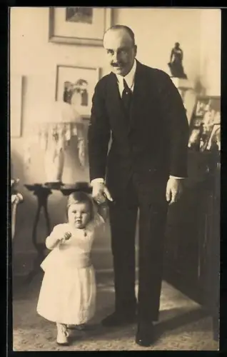 Foto-AK Herzog Adolf Friedrich von Mecklenburg mit seiner Tochter