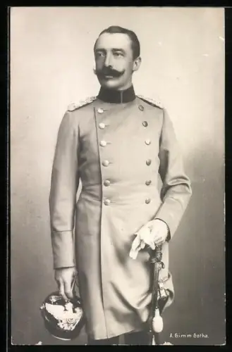 AK Prinz Ernst zu Hohenlohe in Uniform mit Pickelhaube und Säbel