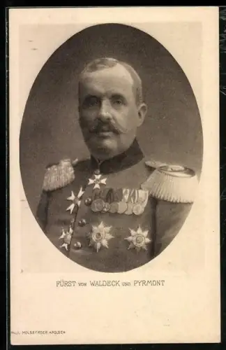 AK Fürst von Waldeck und Pyrmont in Uniform mit Orden
