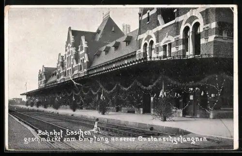 AK Esschen, Bahnhof geschmückt zum Empfang der Austauschgefangenen