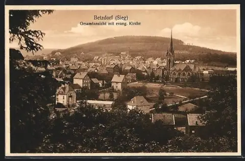 AK Betzdorf /Sieg, Gesamtansicht mit evang. Kirche
