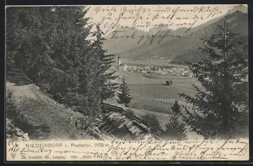 AK Niederdorf i. Pustertal, Gesamtansicht von einem Berghang aus