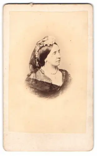 Fotografie Portrait Prinzessin Marie von Sachsen-Weimar-Eisenach, Frau von Prinz Carl von Preussen