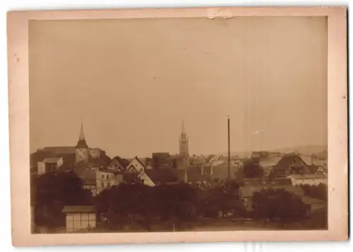 Fotografie unbekannter Fotograf, Ansicht Neudamme / Debno, Blick nach dem Ort mit Kirchturm